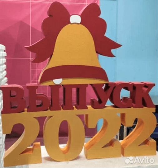 Декоративный камин, фигуры, колонны, интерьер