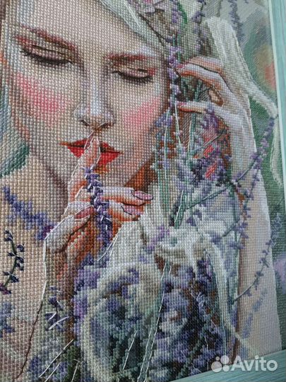 Картина, вышитая крестом (готовая работа)