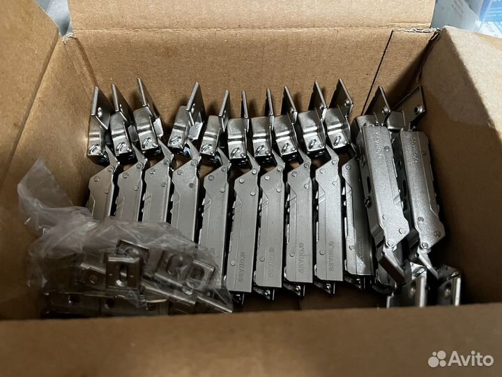 Комплект петель Grass 14 + ответная планка 6