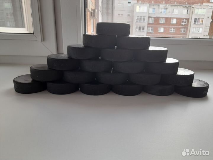 Шайбы хоккейные