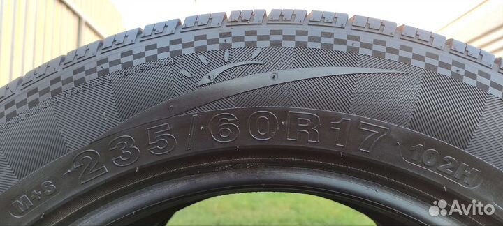 DoubleStar DS01 235/60 R17