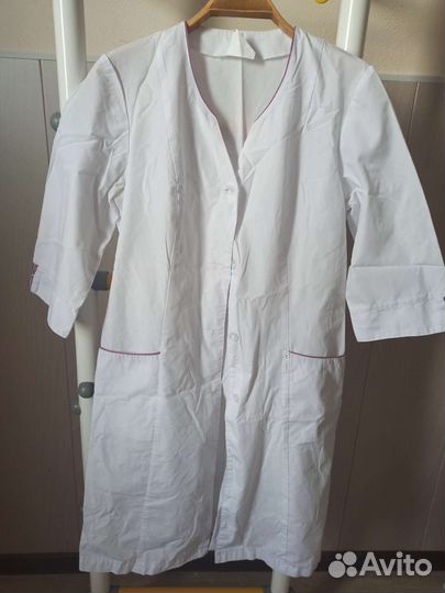 Женские медицинские костюм и халаты б/у, р.46