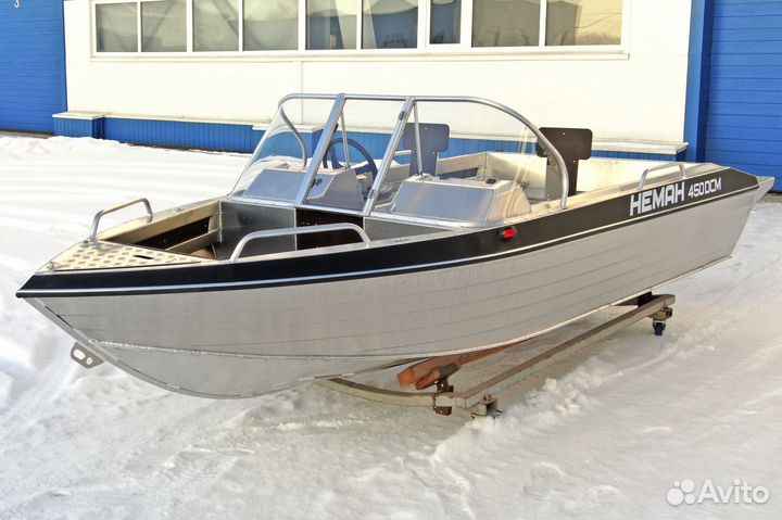 Новая моторная лодка Неман 450 DCM в наличии