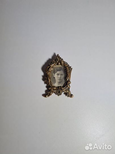 Антикварная фоторамка с фотографией Европа 18 век