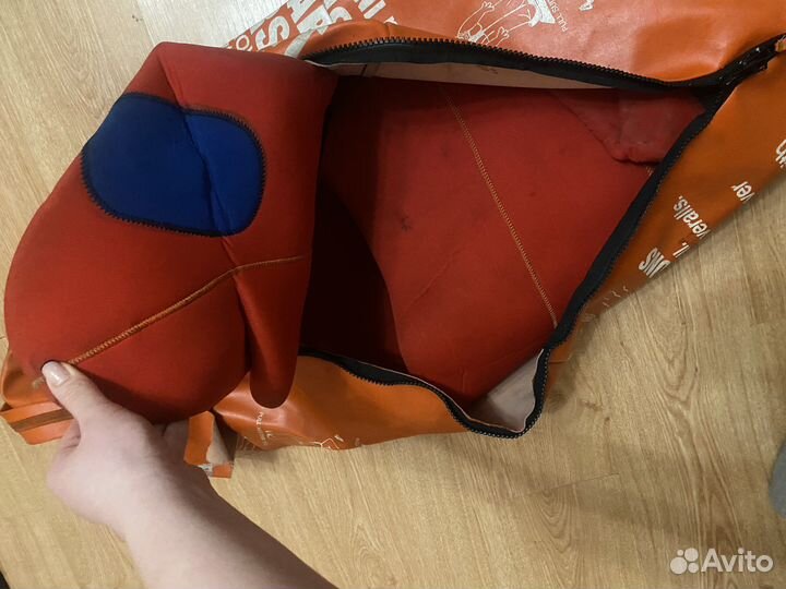 Спасательные костюмы Новые