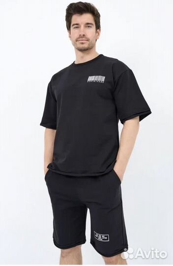 Мужской костюм с шортами 50-52р