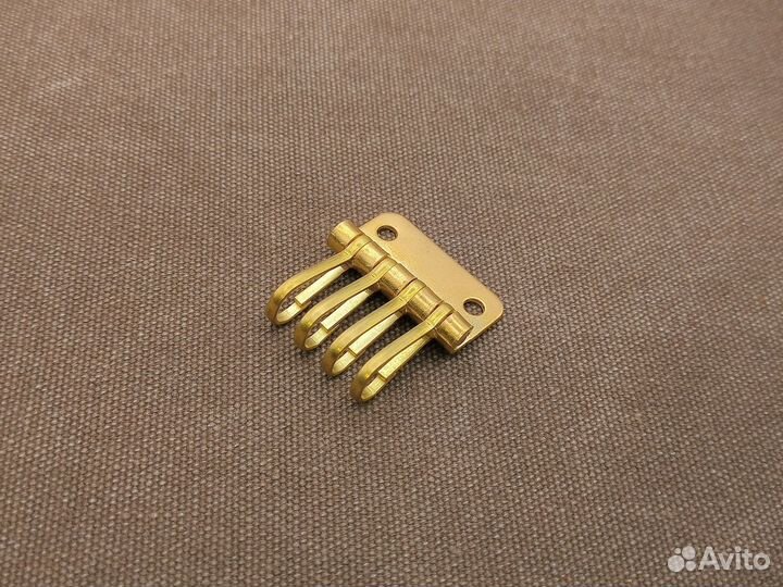 Ключница, 4 карабина, латунь (Арт: 83)