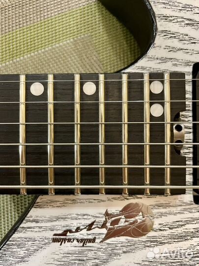 MadMan Travel XL безголовая электрогитара