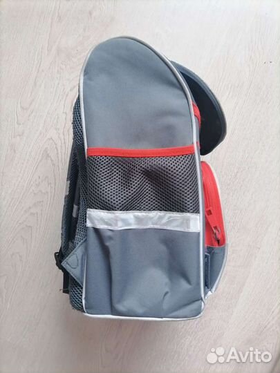 Портфель школьный