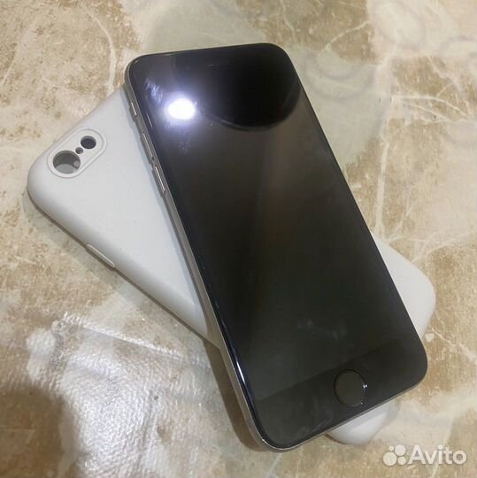 Телефон iPhone 6s