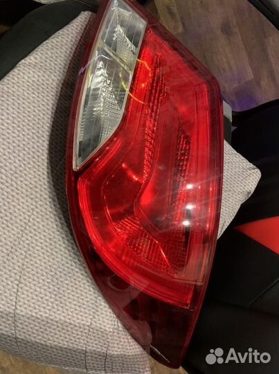 Фонарь задний правый на Хендай солярис