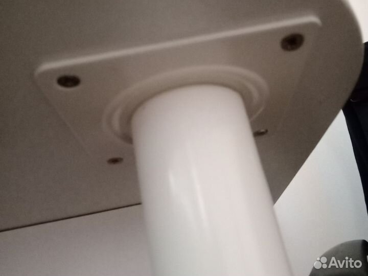 Металлические ножки для стола с креплением