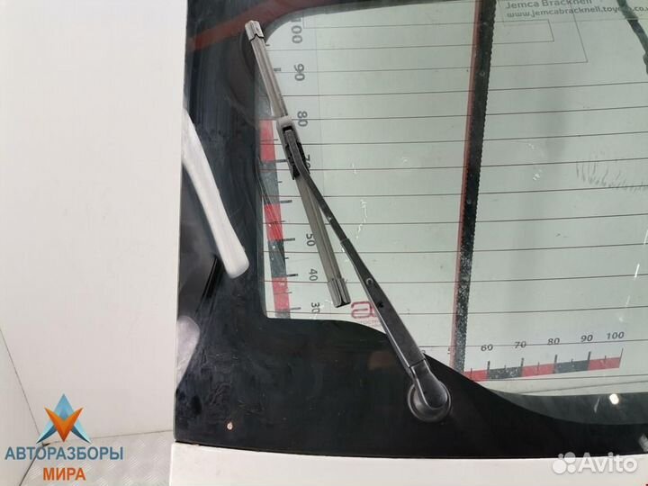 Обшивка крышки багажника Toyota Prius 2 2007