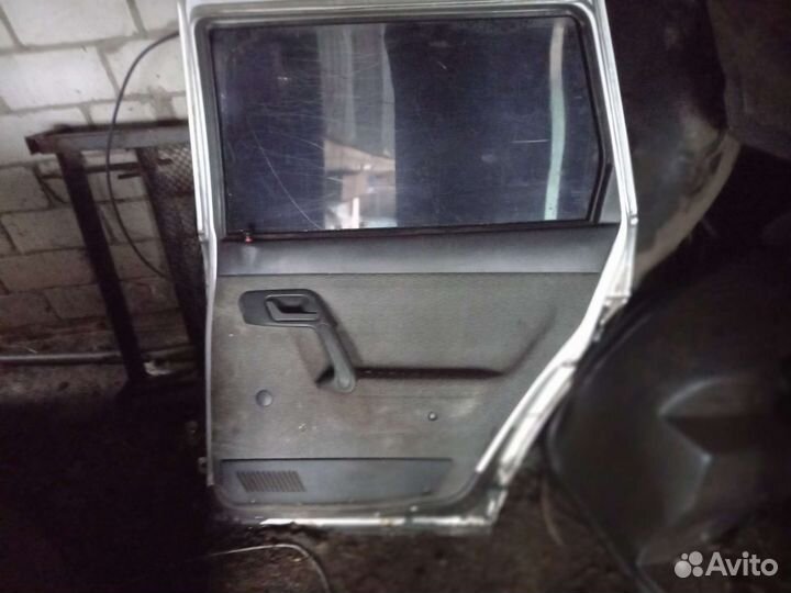 Дверь задняя