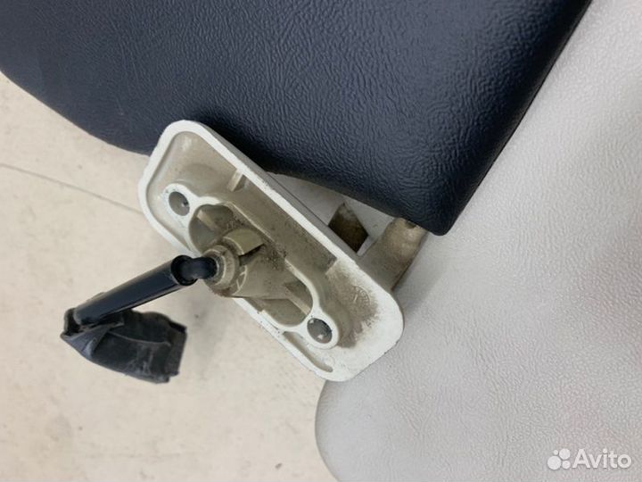 Козырек солнцезащитный правый Saab 9-5 седан B235