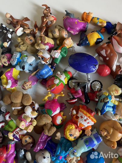 Набор игрушек из киндер-сюрприза