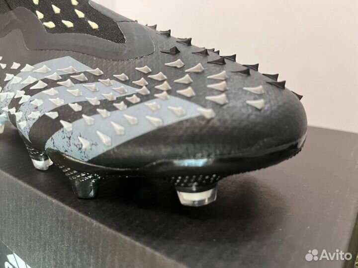 Футбольные бутсы Adidas Predator freak