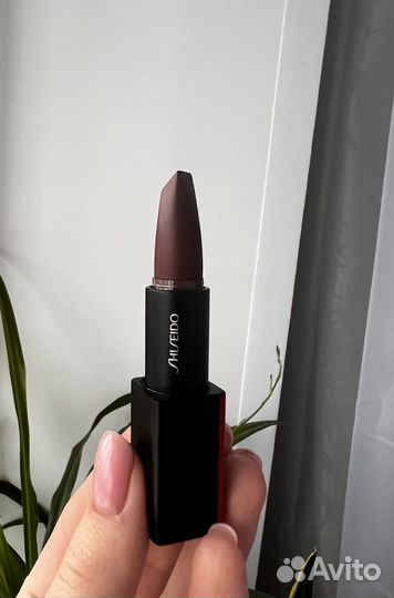 Shiseido помада