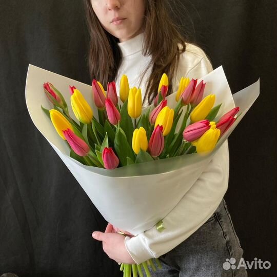 Разноцветные тюльпаны для любимых