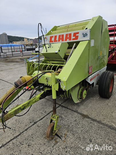 Пресс-подборщик Claas Rollant 44, 2000