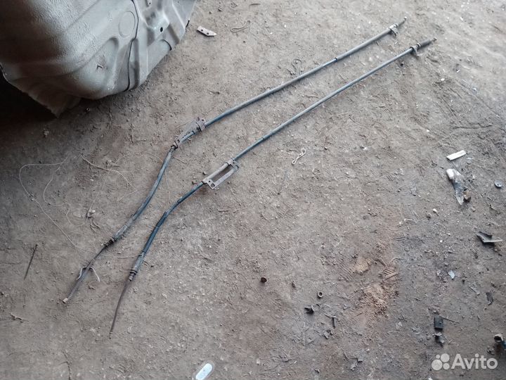 Трос ручного тормоза Спектра