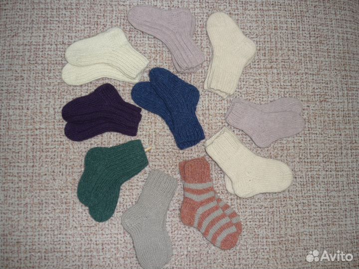 Вязаные носочки для малышей