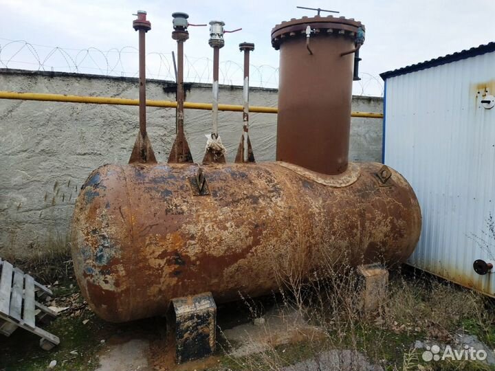 Емкость для хранения одоранта