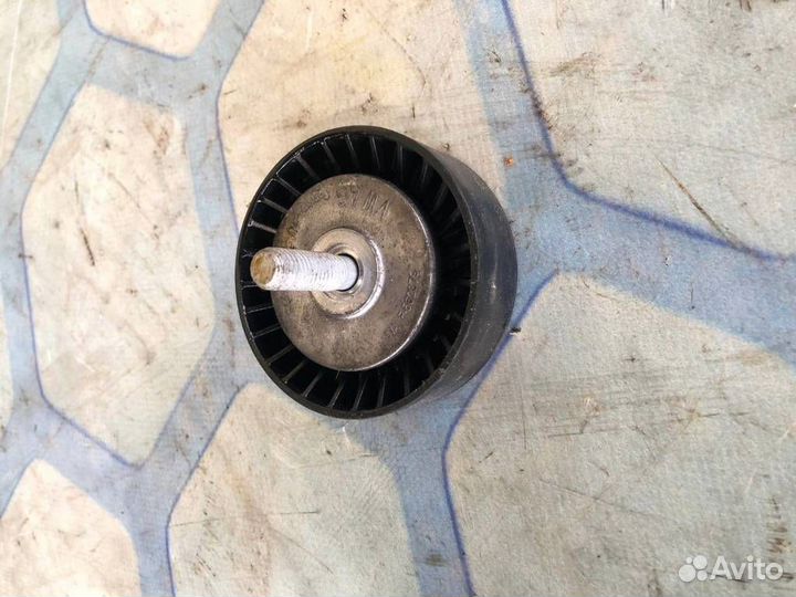 Ролик-натяжитель ремня грм 03F145276