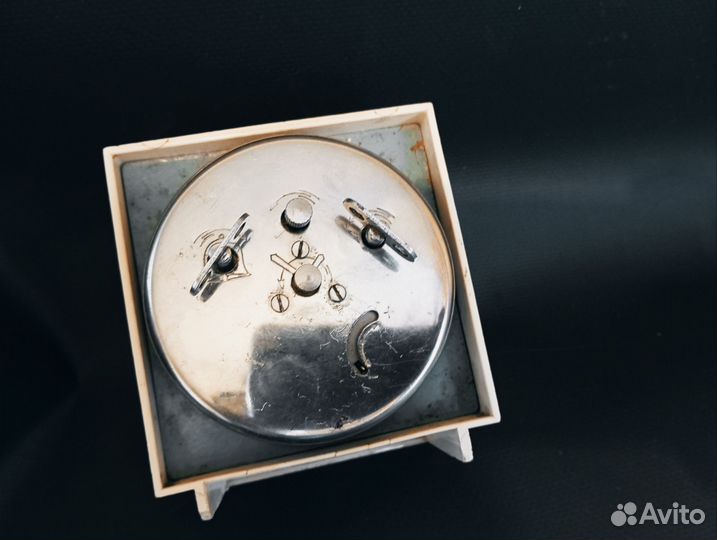 Часы настольные механические СССР