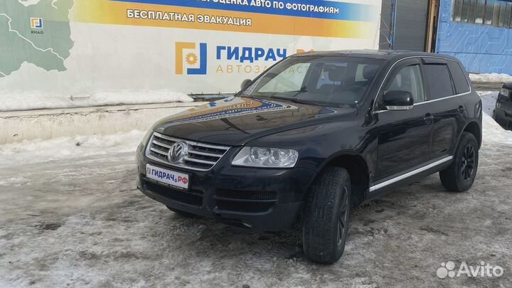 Блока предохранителей Volkswagen Touareg (GP) 7L0907295J