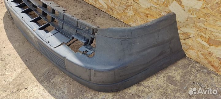 Бампер передний Volkswagen Passat b3 b3