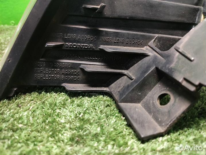 Фонарь задний наружный левый Honda Civic 5D (FN)