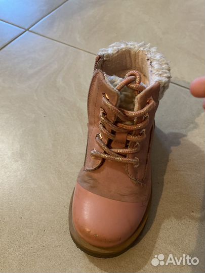 Продам ботинки на девочку