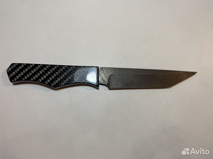 Нож дамасская сталь с карбоновой рукоятью