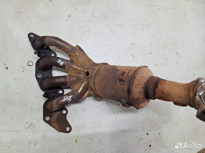 Коллектор выпускной Ford Focus 2 универсал 1.8