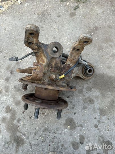 Кулак задний правый Kia Ceed ED