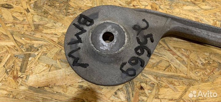 Реактивная тяга задней подвески BMW X5 E70 2008