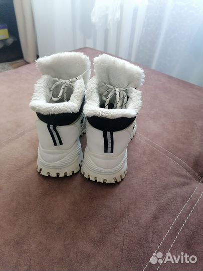 Кроссовки зимние