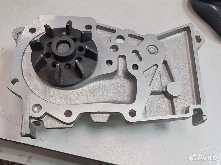 Насос водяной помпа Dolz R216 Renault Clio,Laguna