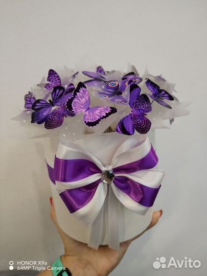 Бабочки светящиеся