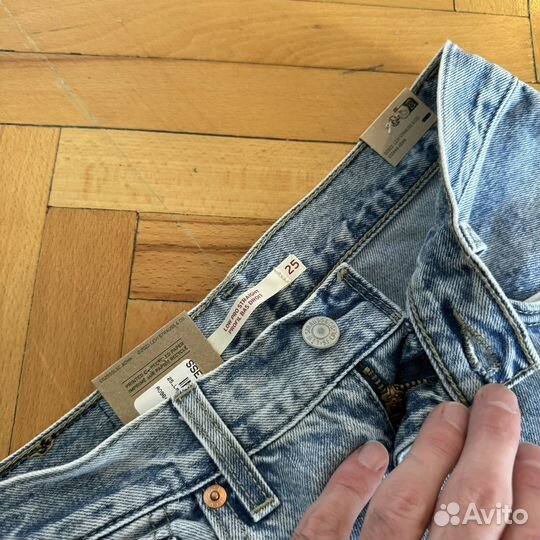 Джинсы Levis Low Pro