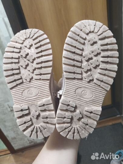 Ботинки на девочку 26-27