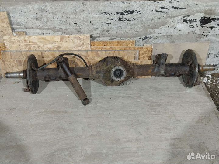 Задний мост на мерседес 609