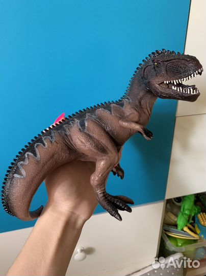 Фигурка динозавра