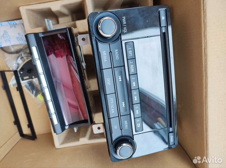 Штатная магнитола Mitsubishi Pajero Sport 2014г