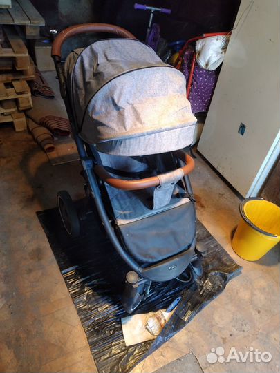 Прогулочная коляска Tomix