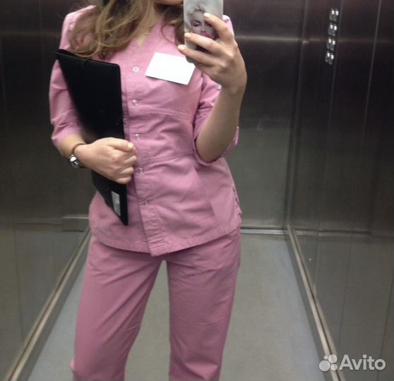 Медицинский халат и костюм