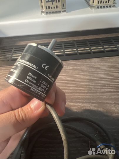 Энкодер Omron E6B2-CWZ6C Новый