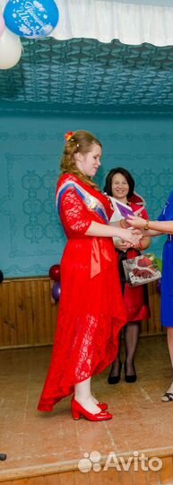 Платье праздничное