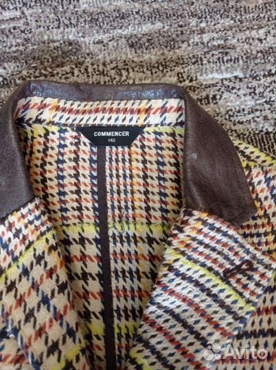 Пиджак и джинсы